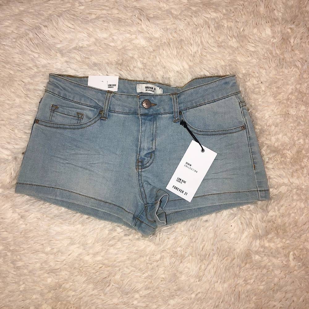 Forever 21 Light Vintage Wash Low Rise Jean Short